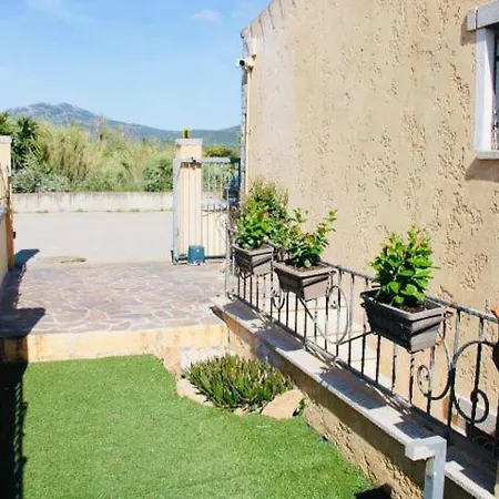Гостьовий будинок Residenza Santa Chiara 3*